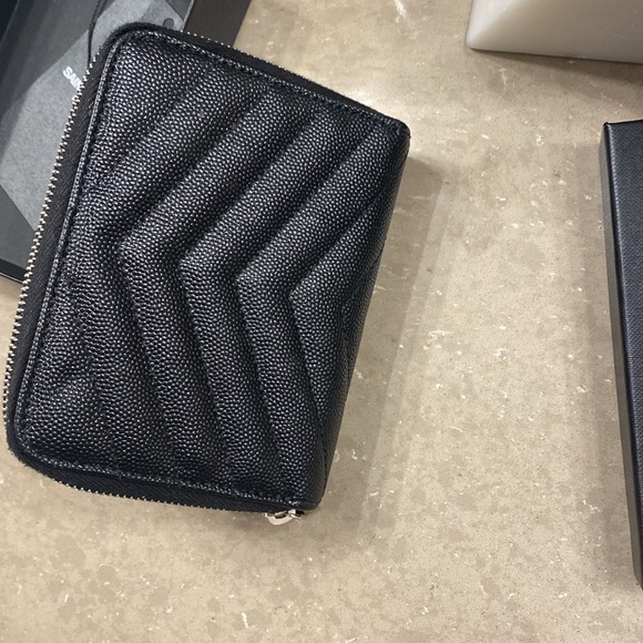 Saint Laurent Black Wallet with Silver Logo - Picture 6 of 7
